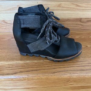 Sorel Joanie Lace-up sandal